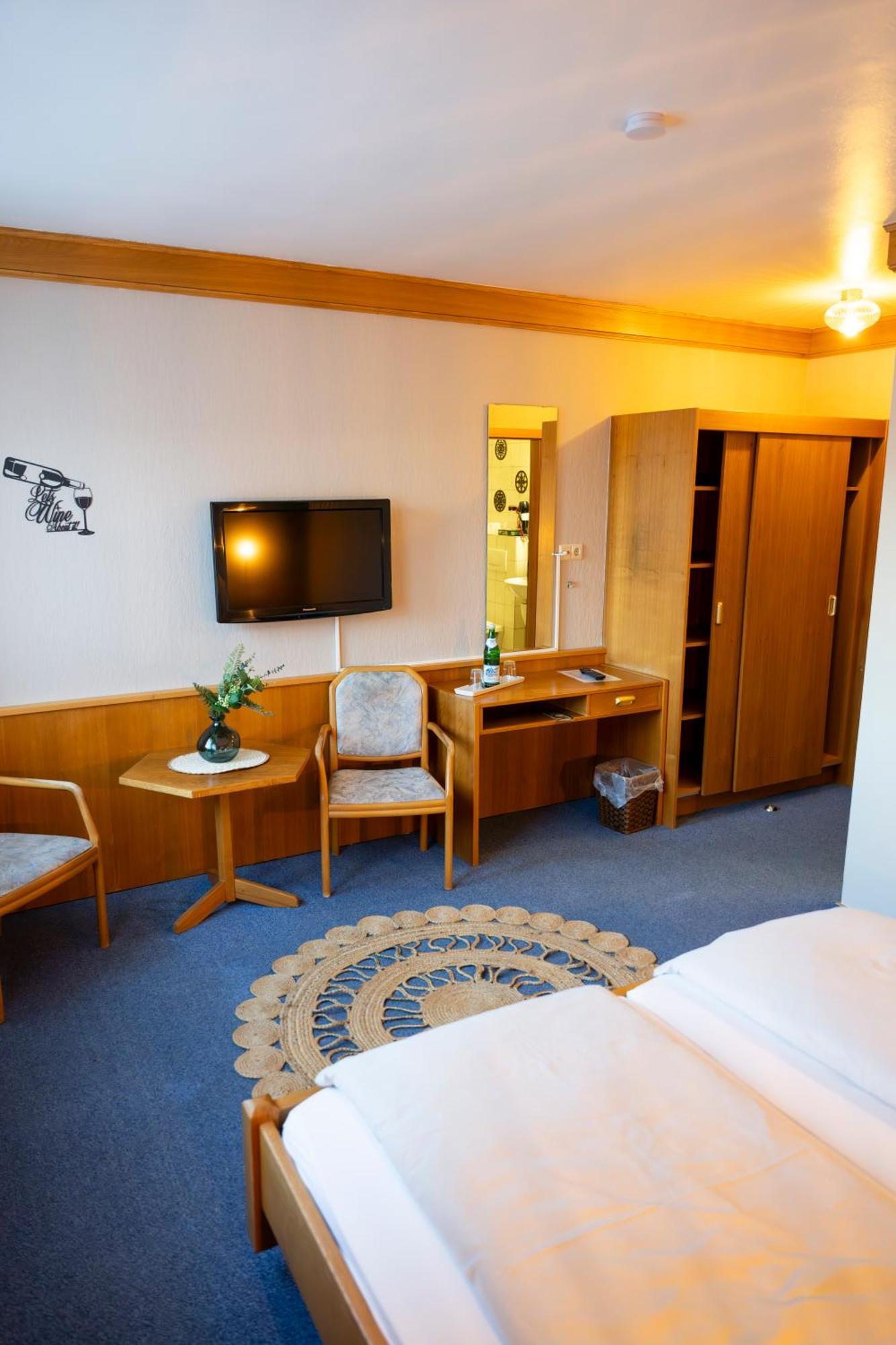 Hotel Guelser Weinstube Koblenz  Exterior photo