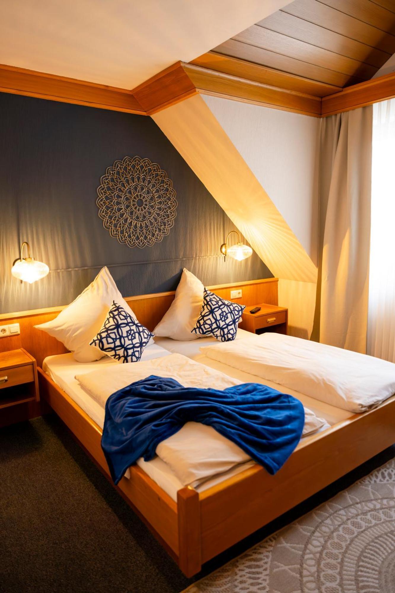 Hotel Guelser Weinstube Koblenz  Exterior photo